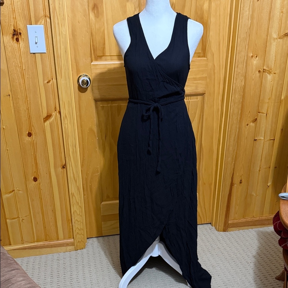 L*Space Black Medium Sleeveless Wrap-Front Maxi Dress or Swim Cover Up with Tie.